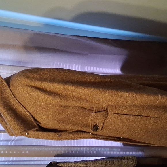 Stylish Brown Coat - Picture 2 of 3